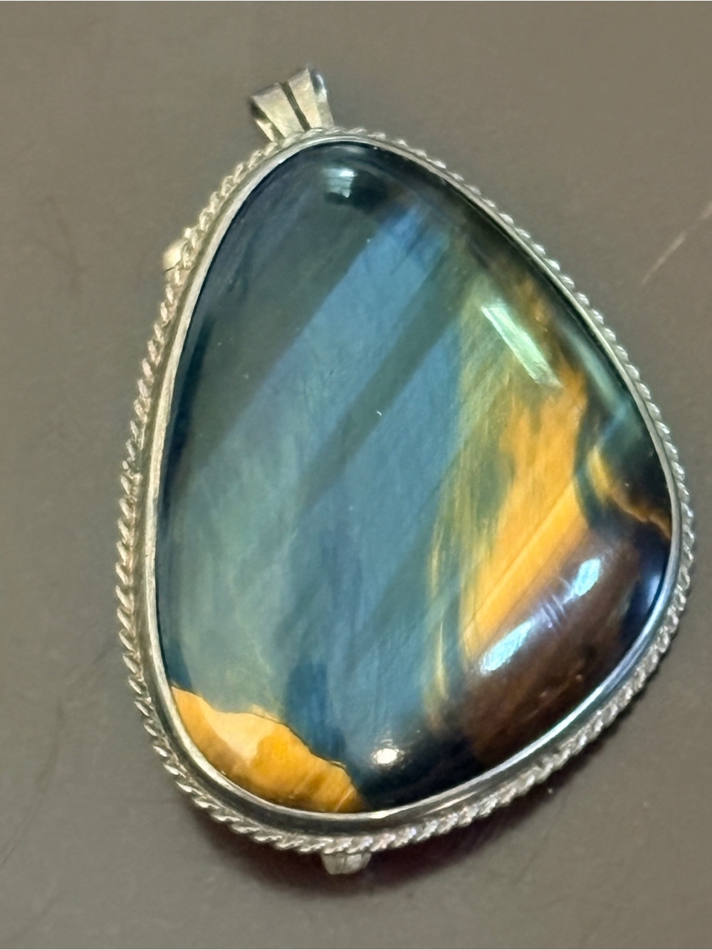 Vintage Blue Tiger Eye Brooch Pendant, Large Hawk’s Eye Gemstone - Picture 9 of 17